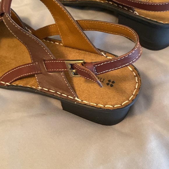 Naturalizer sandals - Picture 4 of 4